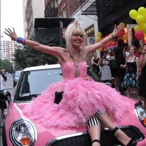 Meet your Posher, Olivia